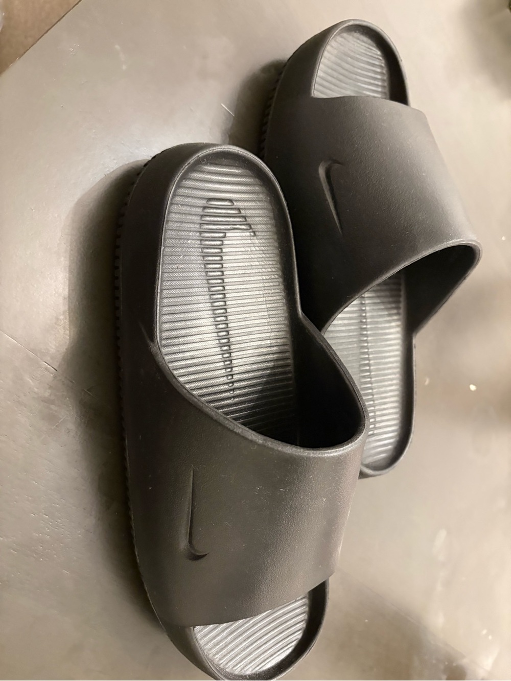 Nike Calm 2.0 Black Men’s Slide Sandals with Subtle Swoosh - Picture 7 of 7